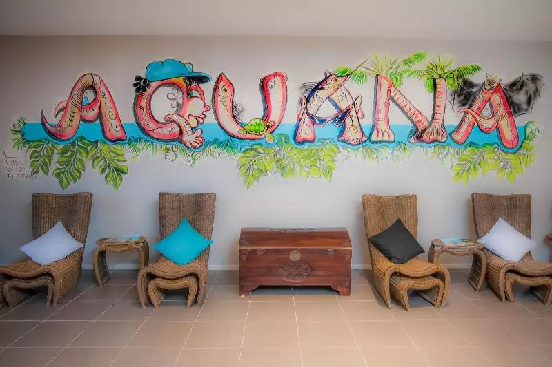 هتل Aquana Beach Resort