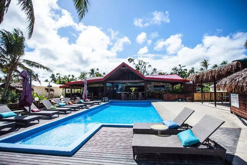 هتل Aquana Beach Resort