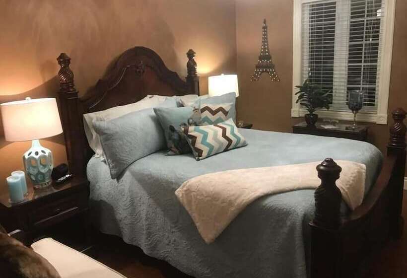 Hotel Castle Landing