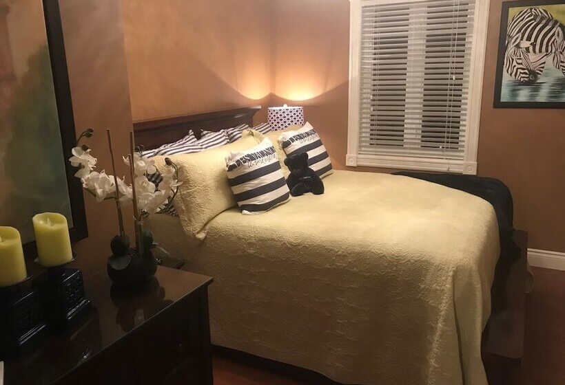 Hotel Castle Landing