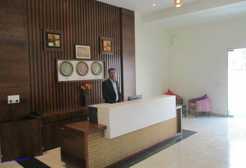 Sentara Hotel And Resort