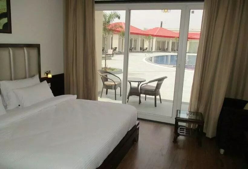 Sentara Hotel And Resort