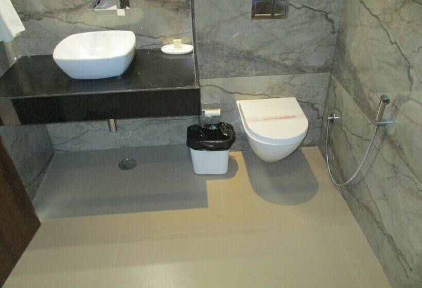 Sentara Hotel And Resort