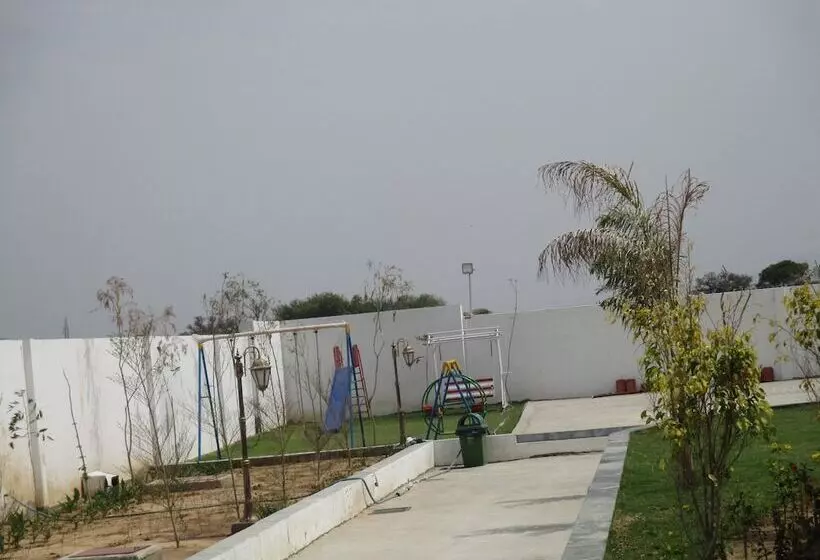 Sentara Hotel And Resort