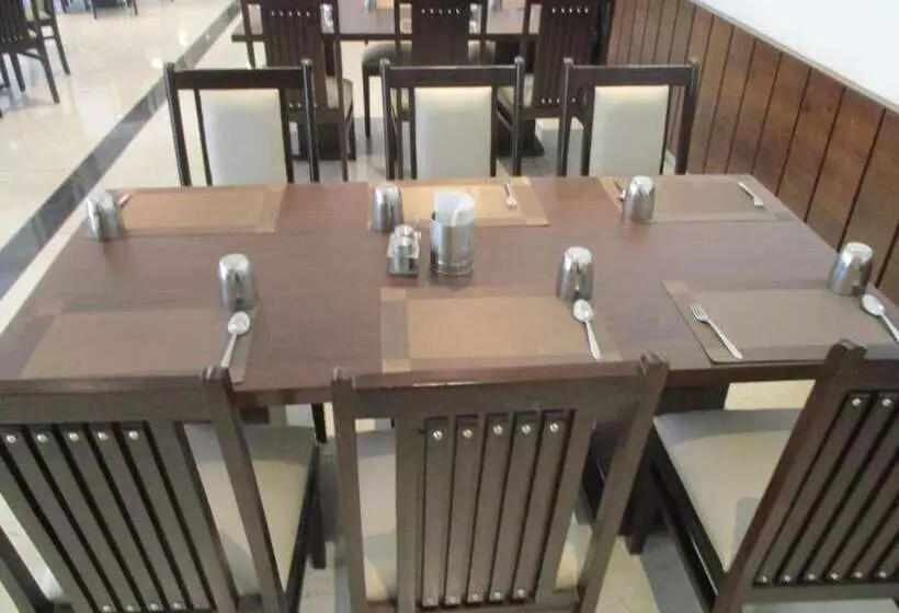 Sentara Hotel And Resort