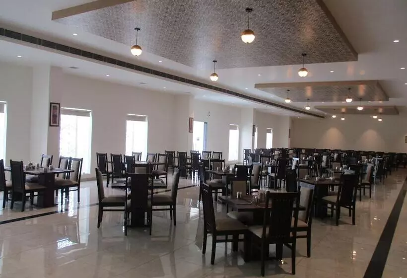 Sentara Hotel And Resort