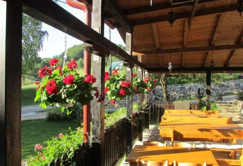 ペンション Pansion Breza