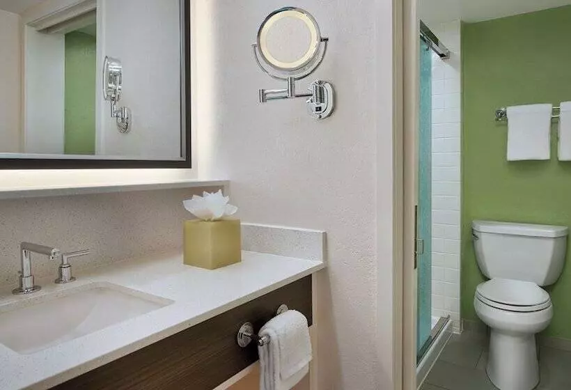 هتل Disney's All Star Music Resort