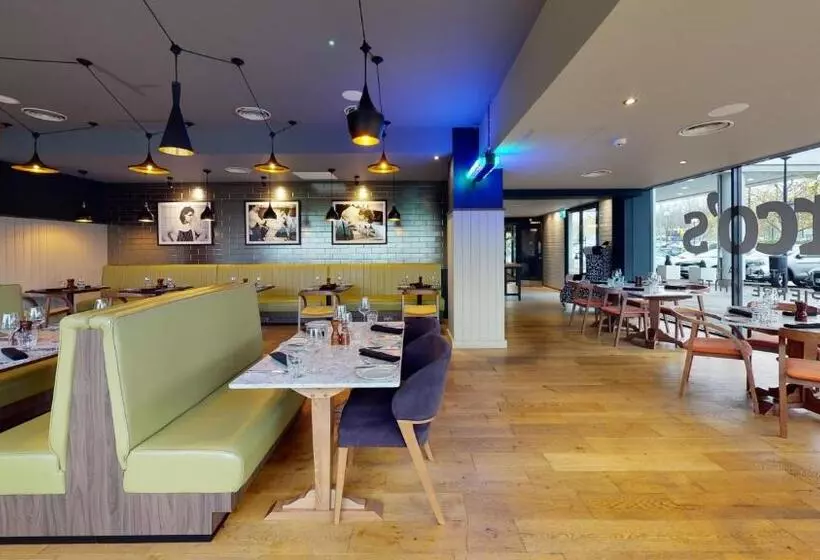 호텔 Holiday Inn Milton Keynes Central, An Ihg