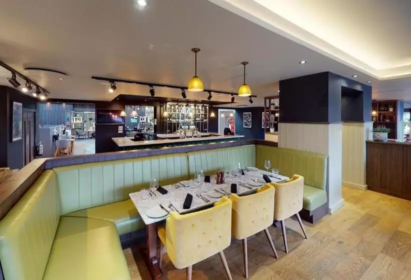 호텔 Holiday Inn Milton Keynes Central, An Ihg