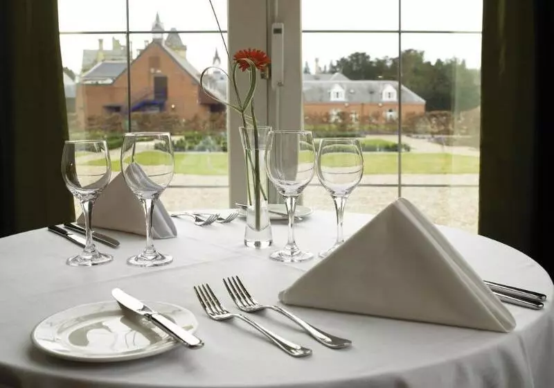 Mercure Warwickshire Walton Hall Hotel & Spa