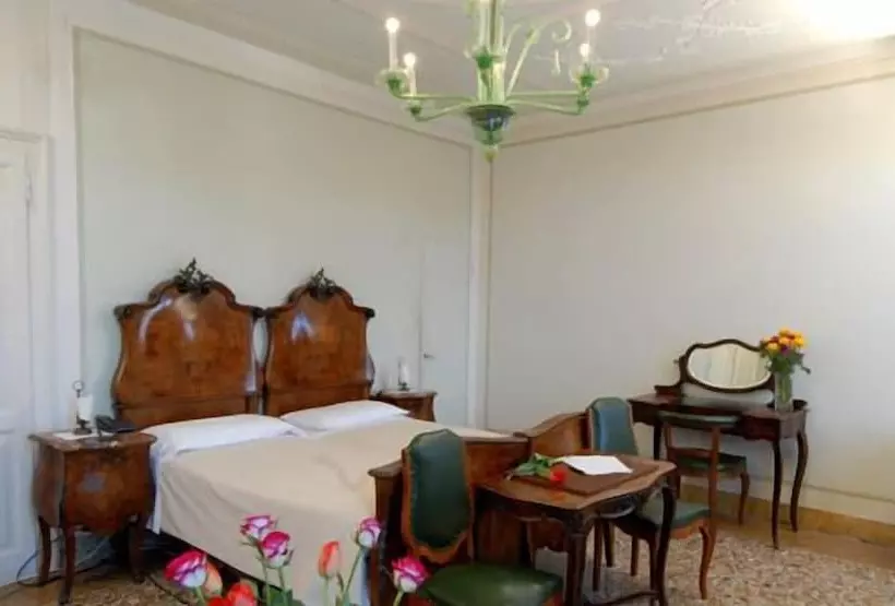 هتل Pensione Seguso