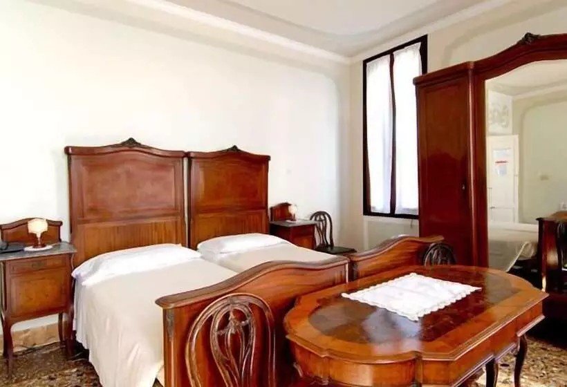 هتل Pensione Seguso