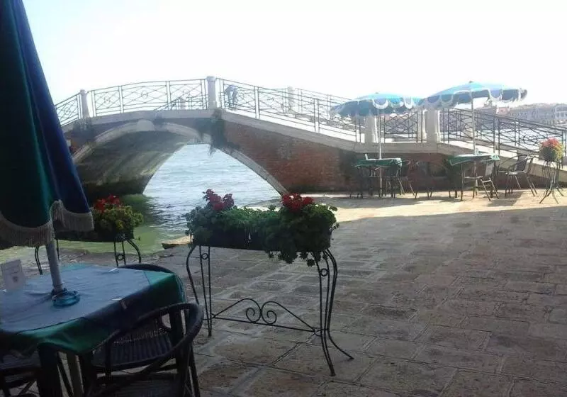 هتل Pensione Seguso