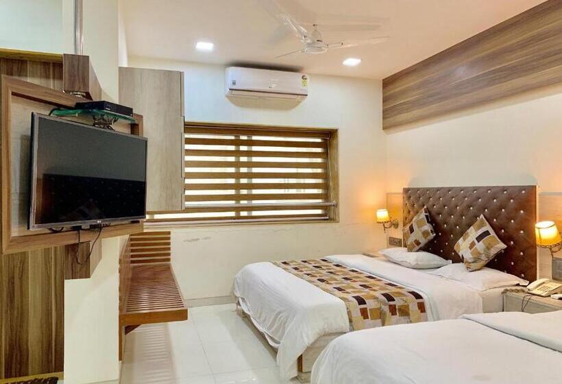 هتل Royale Heritage