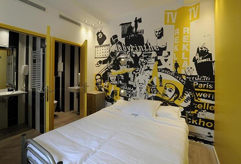 فندق The 3 Ducks Eiffel Tower By Hiphophostels