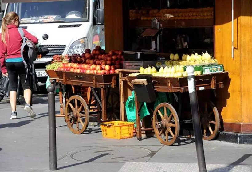 ホテル The 3 Ducks Eiffel Tower By Hiphophostels