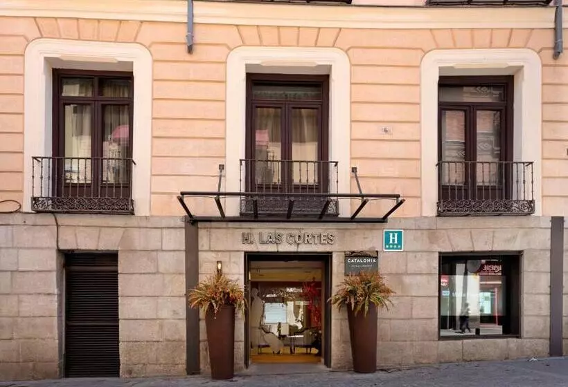 Отель Catalonia Las Cortes