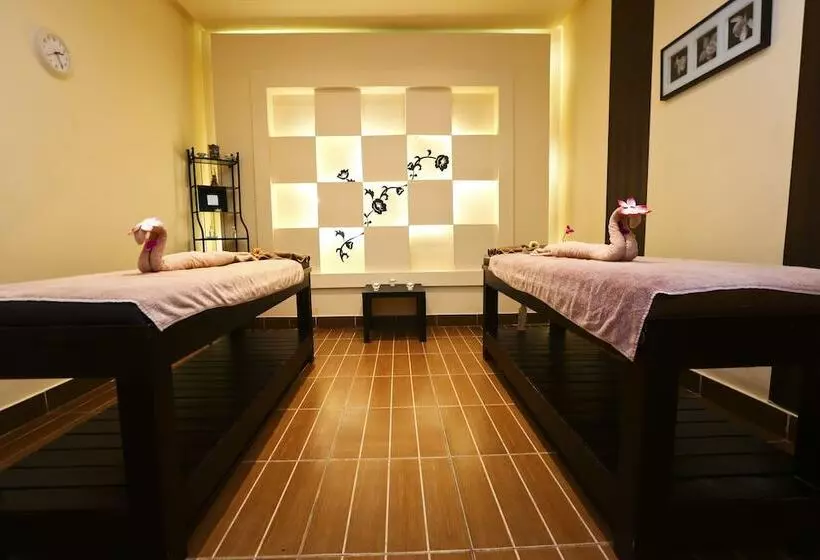 호텔 Charmillion Sea Life Resort