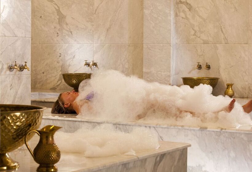 هتل Charmillion Sea Life Resort