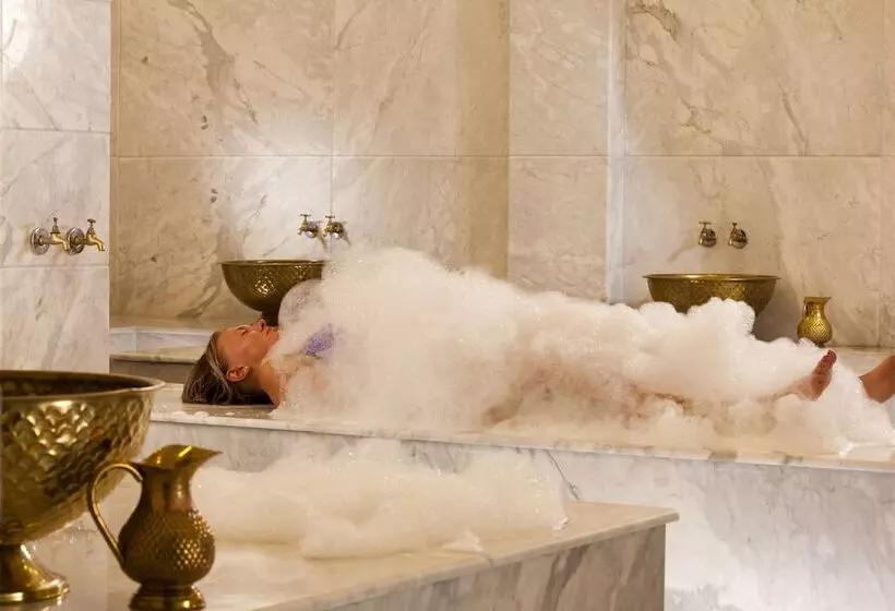 호텔 Charmillion Sea Life Resort