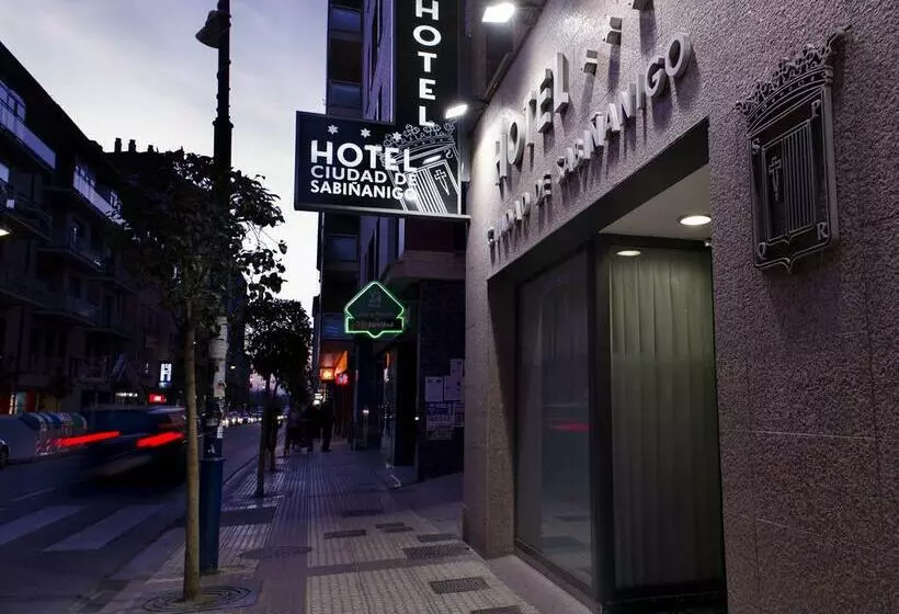 ホテル Ciudad de Sabiñánigo