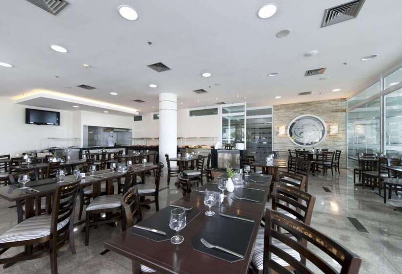 Hotel Comfort Suites Macaé