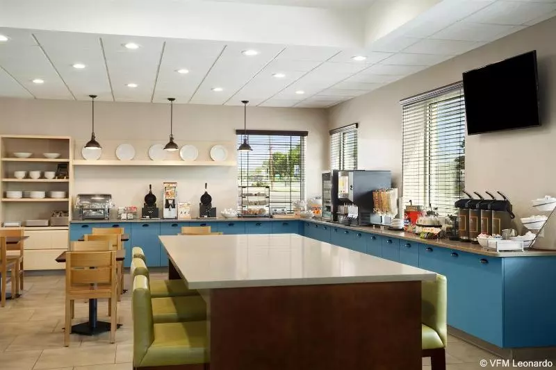 هتل Country Inn & Suites By Radisson, Rochester Pittsford Brighton, Ny