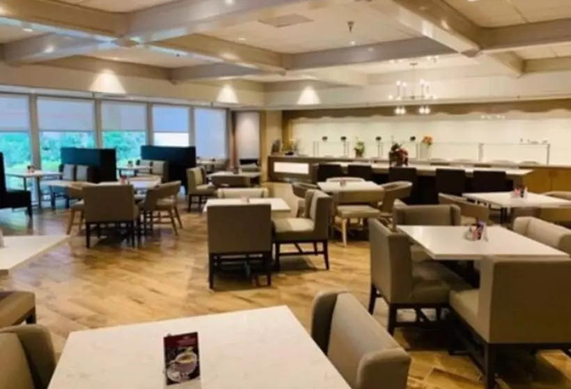 Отель Crowne Plaza Silicon Valley North   Union City, An Ihg