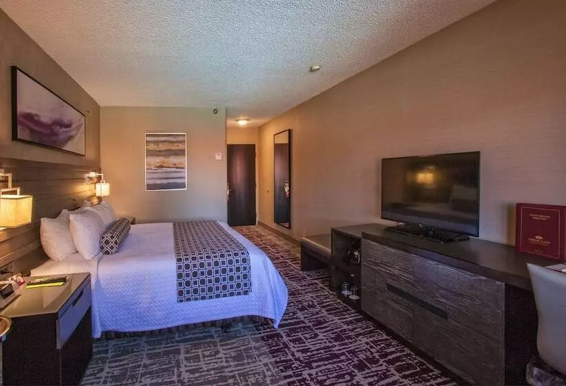 Отель Crowne Plaza Silicon Valley North   Union City, An Ihg