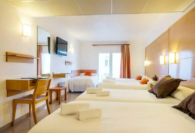 Отель & Diving Les Illes