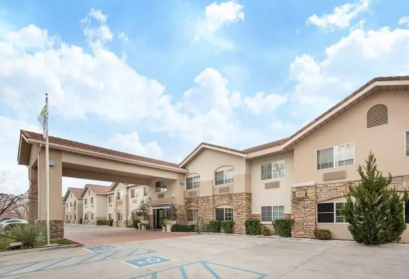 Holiday Inn Express Hotel & Suites Bishop, An Ihg