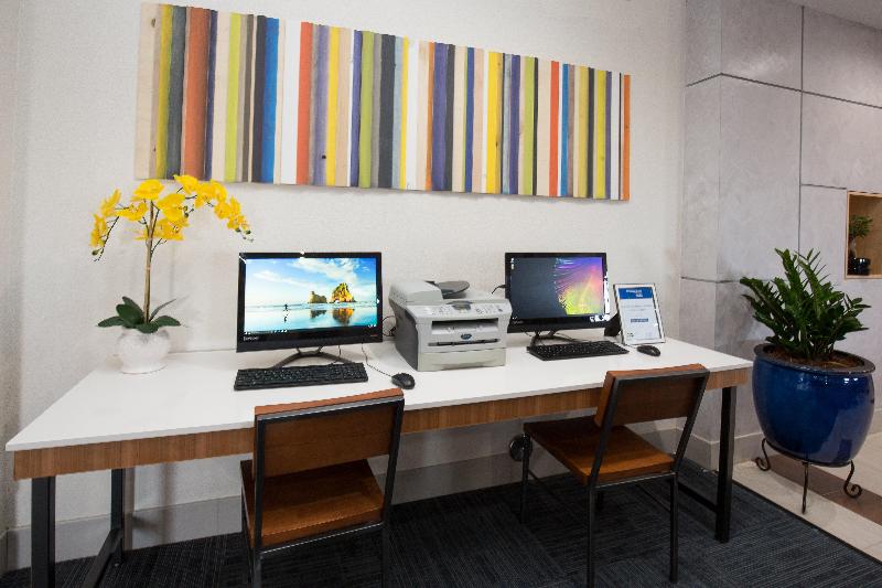 Holiday Inn Express Hotel & Suites Hesperia By Ihg