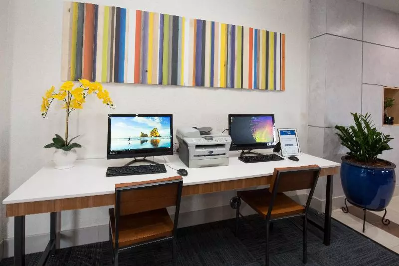 Holiday Inn Express Hotel & Suites Hesperia By Ihg