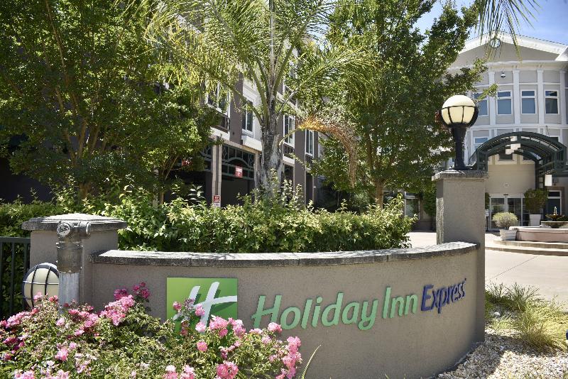 Hotel Holiday Inn Express Windsor Sonoma Wine Country, An Ihg