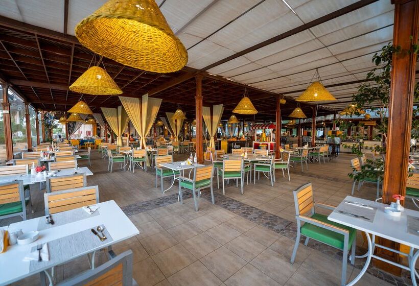 استراحتگاه JAZ Royal Palmariva