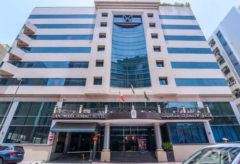 هتل Landmark Summit