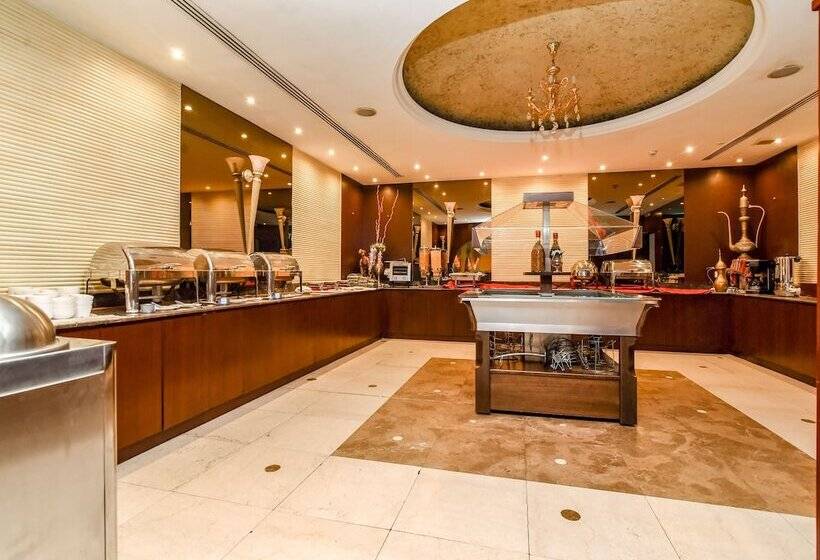 Отель Landmark Summit