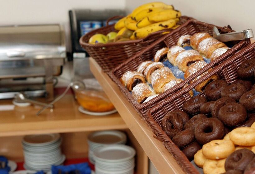 ホテル Travelodge Barcelona Fira