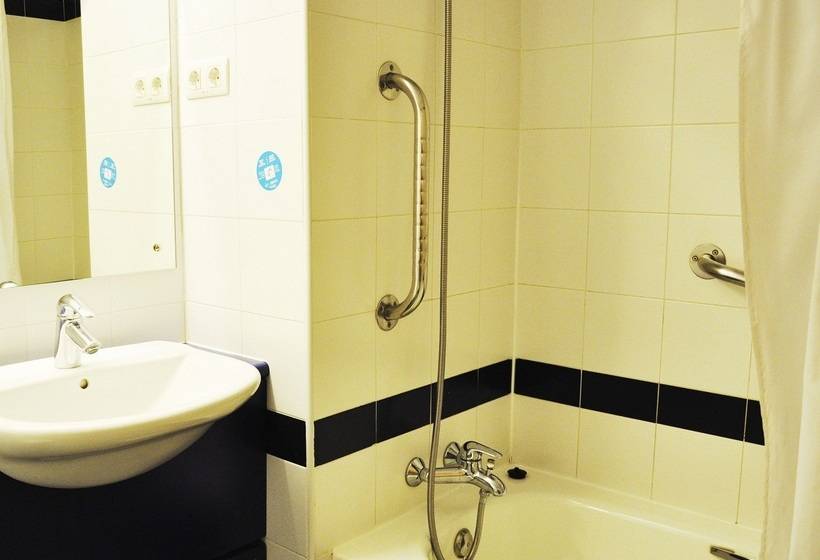 ホテル Travelodge Barcelona Fira