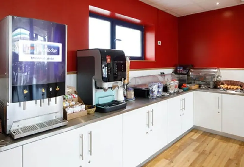 هتل Travelodge Barcelona Fira