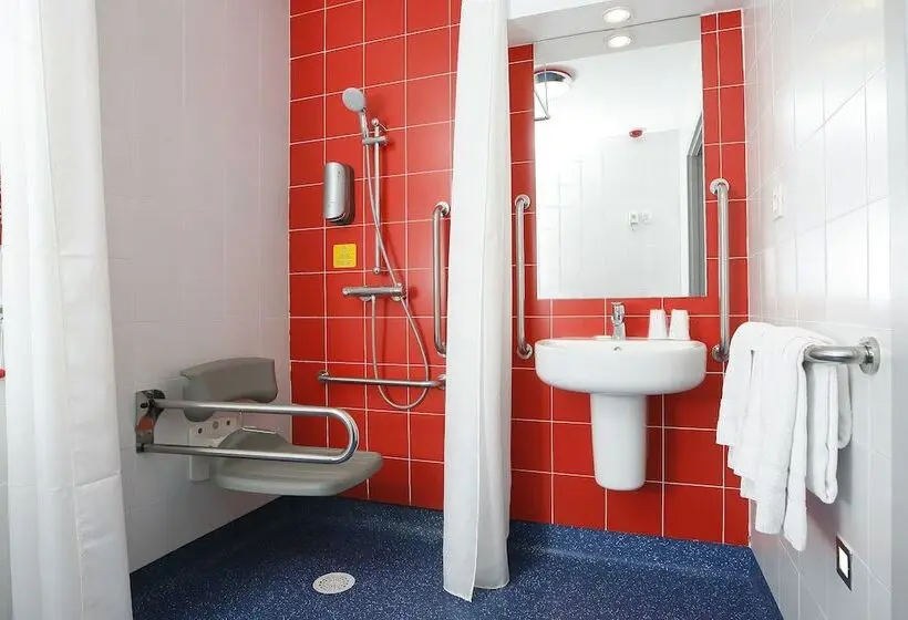 هتل Travelodge Barcelona Fira