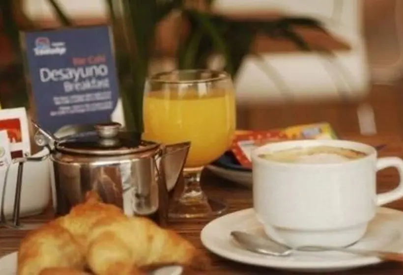 هتل Travelodge Barcelona Fira