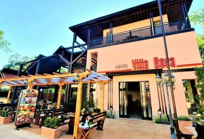 هتل Villa Bora