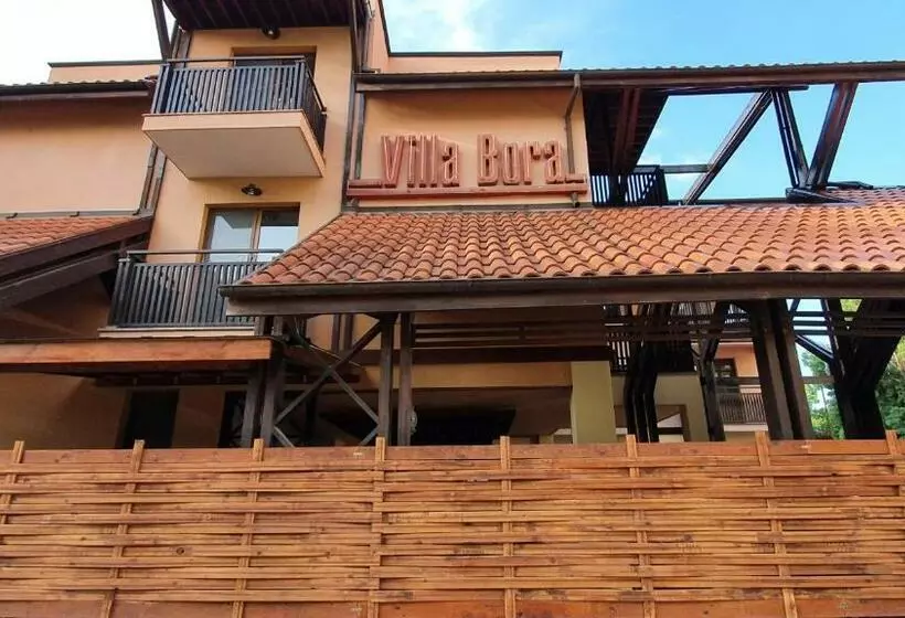 هتل Villa Bora
