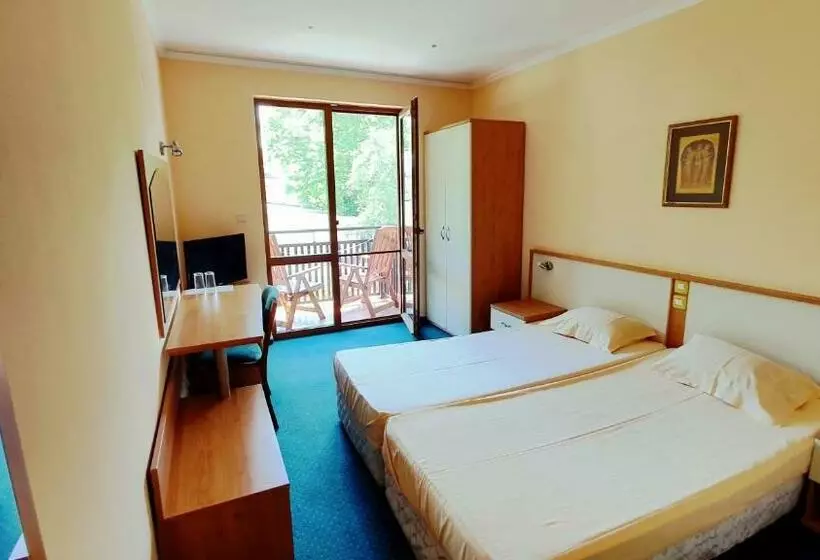 هتل Villa Bora