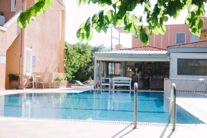 Aparthotel Ormos Atalia Village