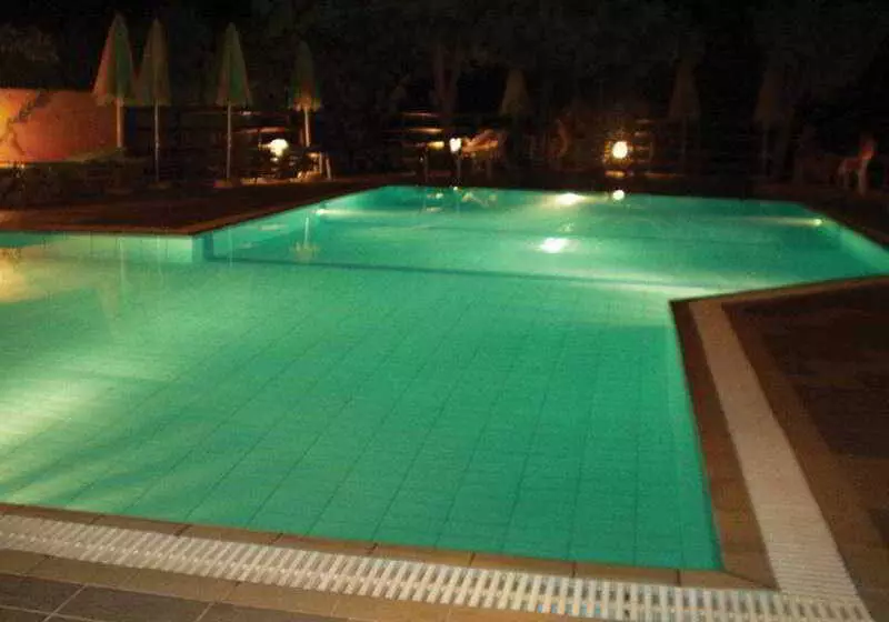 Aparthotel Ormos Atalia Village