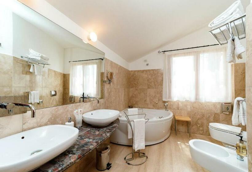 ホテル Alberi del Paradiso