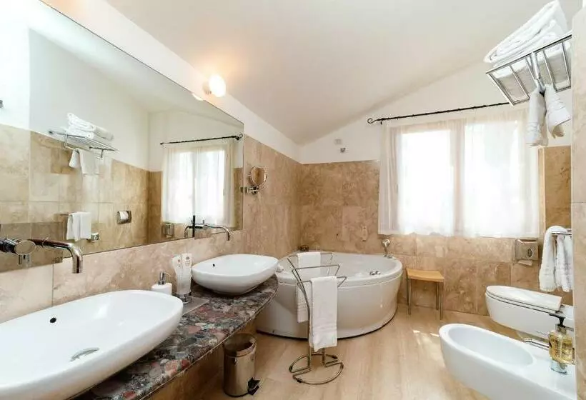 Отель Alberi del Paradiso